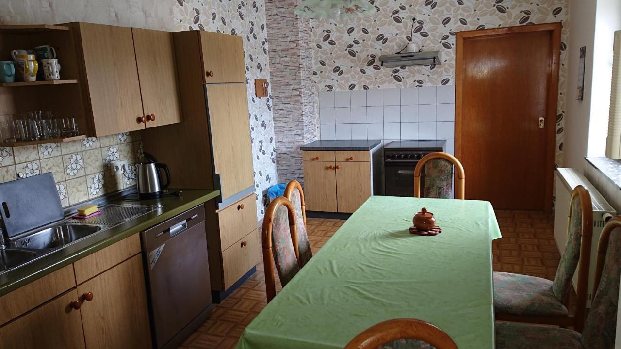 Ferienwohnung Linde - Marburg Biedenkopf Mit 5 Zimmer Und Balkon Frechenhausen Extérieur photo