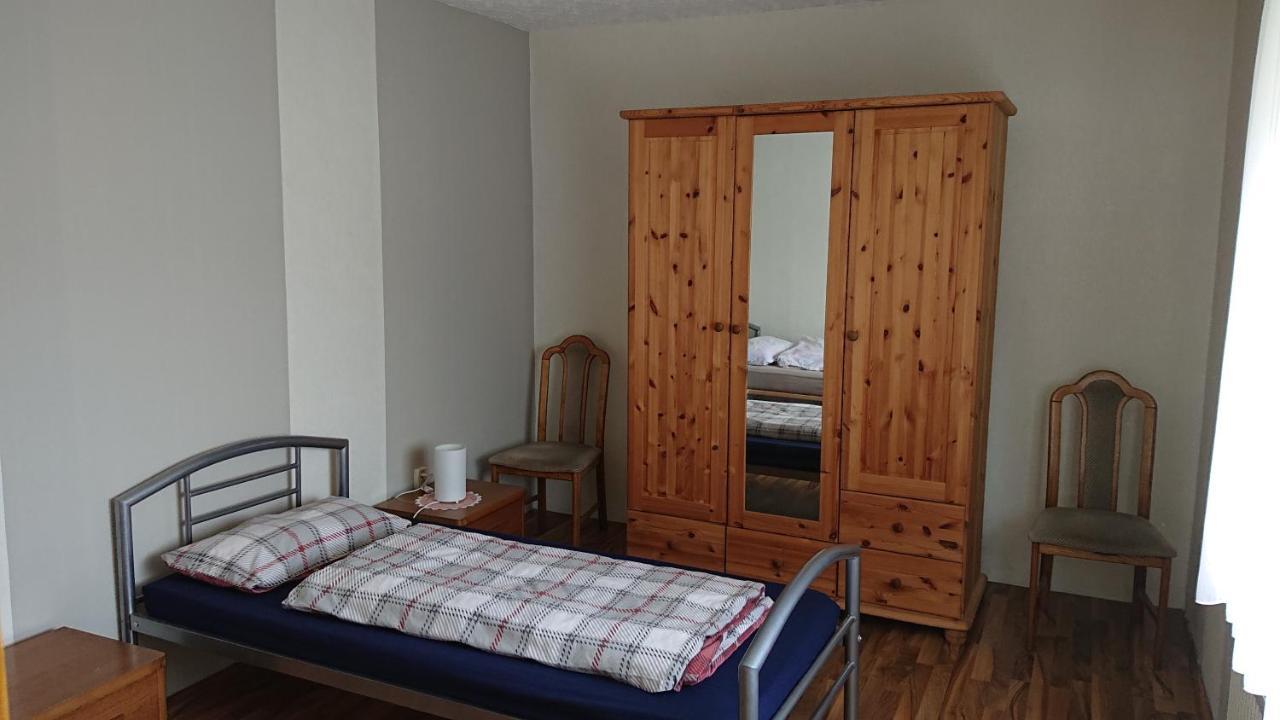 Ferienwohnung Linde - Marburg Biedenkopf Mit 5 Zimmer Und Balkon Frechenhausen Extérieur photo